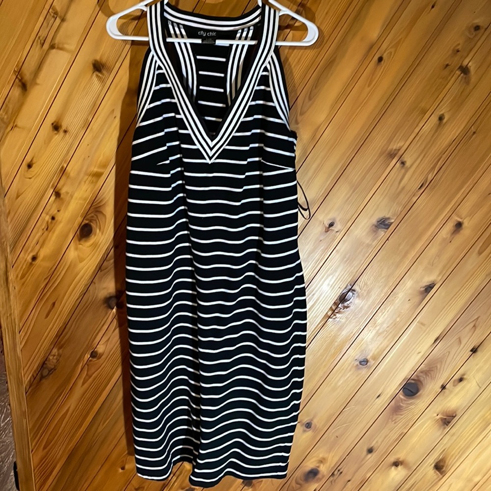 City chic striped dress